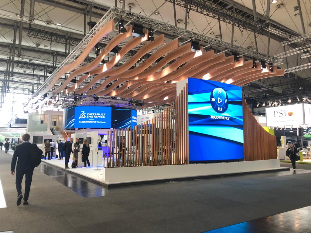 3DEXPERIENCELab's tweet photo. Last day to discover the latest #innovations at the 
@hannover_messe🏭

Take the opportunity to come and meet us at the Dassault Systemes booth as well as our startups #KevinRobot, @KraftblockE  and @sewts_GmbH 🚀 https://t.co/gKgieG5wIG