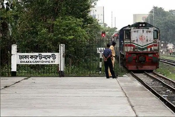 IQueenBee2's tweet photo. Rail service resumed between India-Bangladesh, started by flagging off #MaitriExpress .
#IndoBangladeshFriendship
#TejRan
#pfijhukeganahi https://t.co/hPk2Lj3YIn
