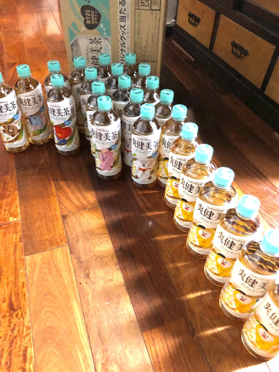 chocolatemk2's tweet photo. MANGだけはどこ行っても出会えないし、子供達飲むし〜と箱買いしてみたけどCHIMMYちゃん率すごい笑笑 https://t.co/RY16ATgx6K