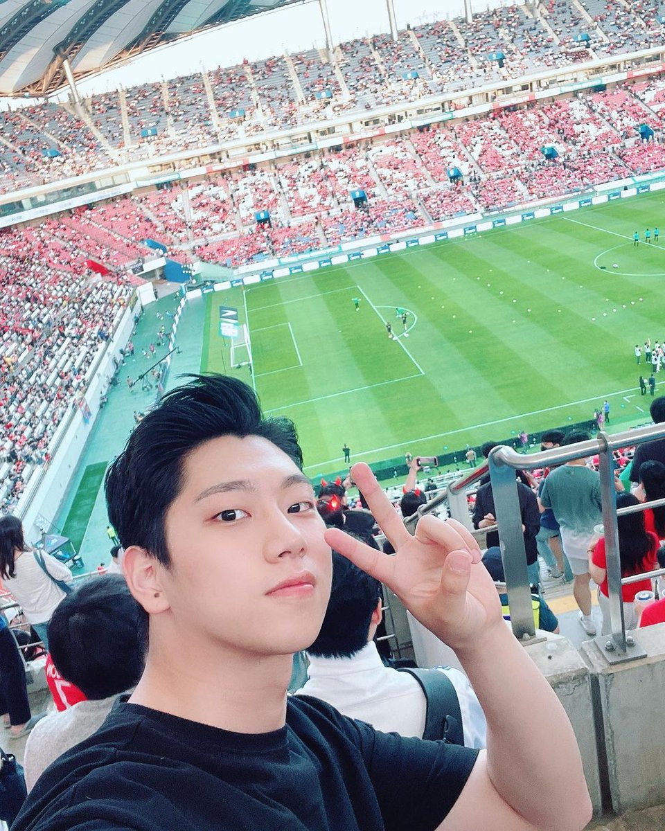 220602 [#YOUJIN] Yujin Instagram post

For the first time, I came to see South Korea vs. Brazil. I'm so touched!

#soccer #stadium #firstvisit👀 #southkorea #brazil #collision #excitedtoday #bothteamsfighting💪 #amazing

instagram.com/p/CeTK4BkpJ19/…

#김유진 #유진 #유진짱짱 #KIMYOUJIN