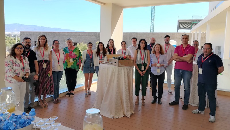 REVISTAFYH's tweet photo. El #proyecto #CoFresh avanza en innovaciones sostenibles para la caja saludable de @unicagroup https://t.co/1GIpO7Pc5t @edelosriospo #cajasaludable #sostenibilidad @Coexphal #Cohorsan @GLS_Spain @smurfitkappa https://t.co/gVMV5434Rh