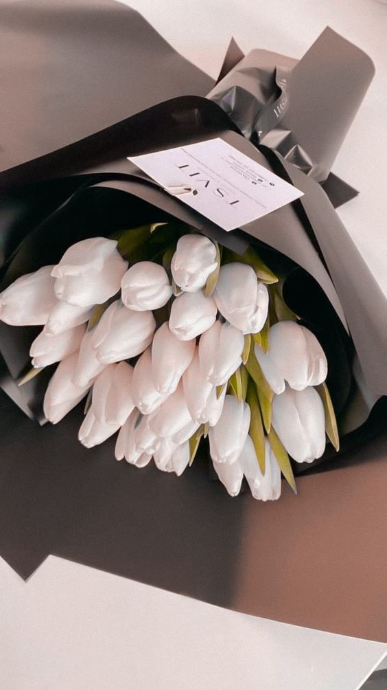 Flowers on X: "White tulips https://t.co/FSihk2KNzD" / X