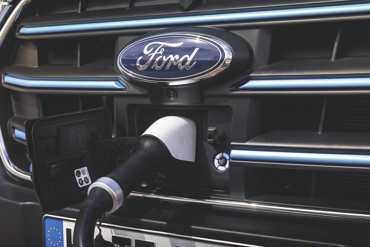 FordDostawcze's tweet photo. 👉#FordPro #FordDostawcze
▪️ System ładowania Ford Pro Charging może być używany przez floty każdej wielkości i marki, a jego integracja z innymi rozwiązaniami Ford Pro pozwala zwiększyć wydajność i poprawić satysfakcję klienta
#GoFordPro #GoElectric⚡️ https://t.co/S7RkoPH38L