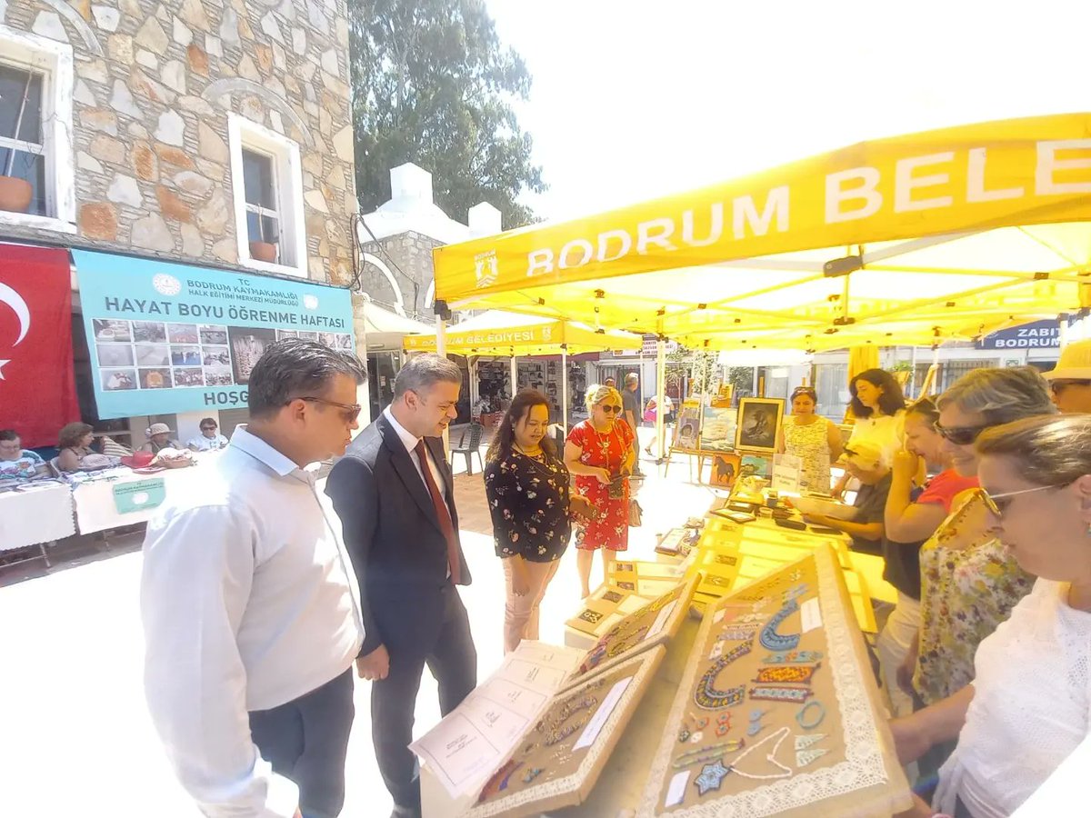 Hayat Boyu Öğrenme Haftası kapsamında,Bodrum Halk Eğitimi Merkezi Müdürlüğümüzce düzenlenen sergi açılışlarımız yapıldı.
(Turgutreis ve Merkez Sergilerimiz)
#bodrumhalkeğitimimerkezi 
#bodrum 
#sergi
#hayatboyuöğrenme 
#hayatboyuöğrenmehaftası 
#hayatboyuöğreniyorum