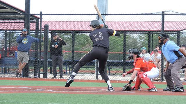 FHPirates's tweet photo. Good luck to our guys @GurneyCameron and @nate_fh13 who kick off with opening day in the @mlbdraftleague today. #FHPride #FHFam https://t.co/ZrExkqFQan