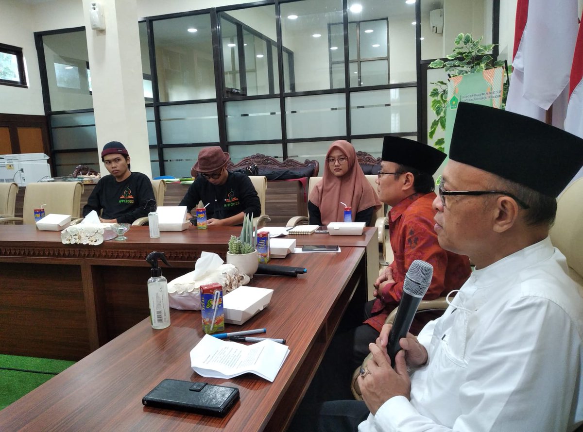kemenag_bali's tweet photo. Menyiarkan Islam Melalui Kompetisi Film Pendek Islami
https://t.co/7DaQNYVGto
#kusyiarislamdengancaraku #KFPICompetition #lombakfpi2022 #KFPI
#kfpi_kemenag https://t.co/uN4Q5YipsB