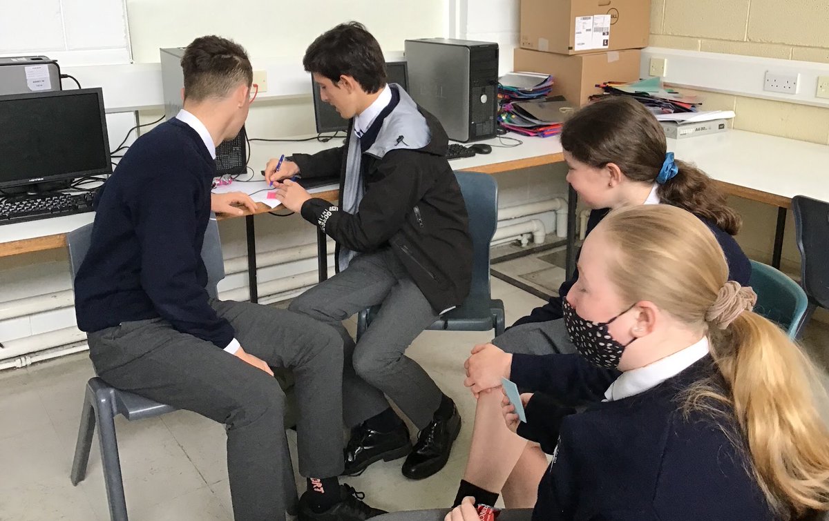 colmhuirecoed's tweet image. Well done to @colmhuirecoed Student Council members who recently formed a focus group with @UNICEF representative Katie Chapple who was very impressed with their knowledge &amp;amp; willingness to express their opinions #VolunteersWeek #etbcorevalues #multidenominational @TipperaryETB