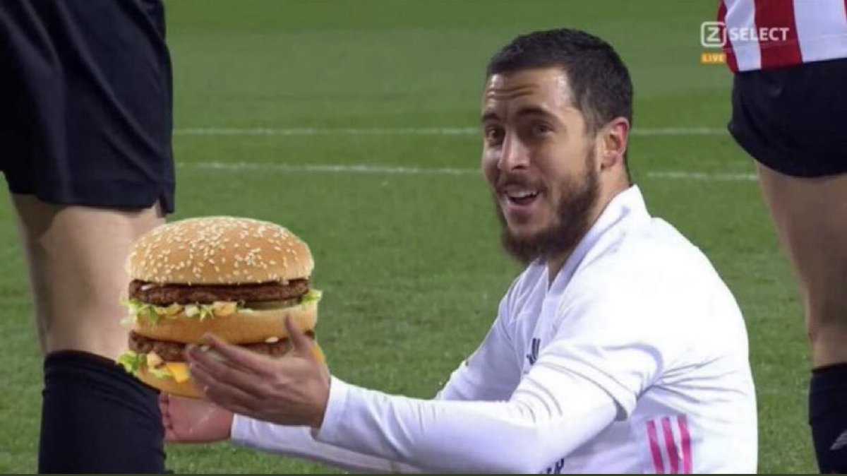 saefalmodares's tweet photo. @madmadrid113 احنه مو بصدد يستحق او ما يستحق لكن انته فكر. انه موهبة مثل تشواميني تروح الى باريس بسبب 10 مليون او 20  وبنفس الوقت انته دافع 150 مليون انتقال و 50   مليون رواتب لهازارد وهو بالدكة والمدرجات https://t.co/yI0YWxAkWK