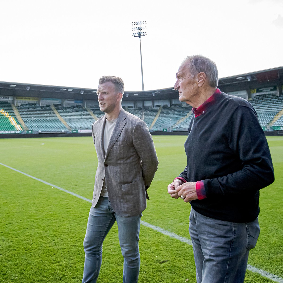 ADODenHaag's tweet photo. 📸 𝑴𝒐𝒓𝒆 𝒑𝒊𝒄𝒔 𝒐𝒇 𝒐𝒖𝒓 𝒏𝒆𝒘 𝒄𝒐𝒂𝒄𝒉 @Kuyt https://t.co/u8OHkS81xn