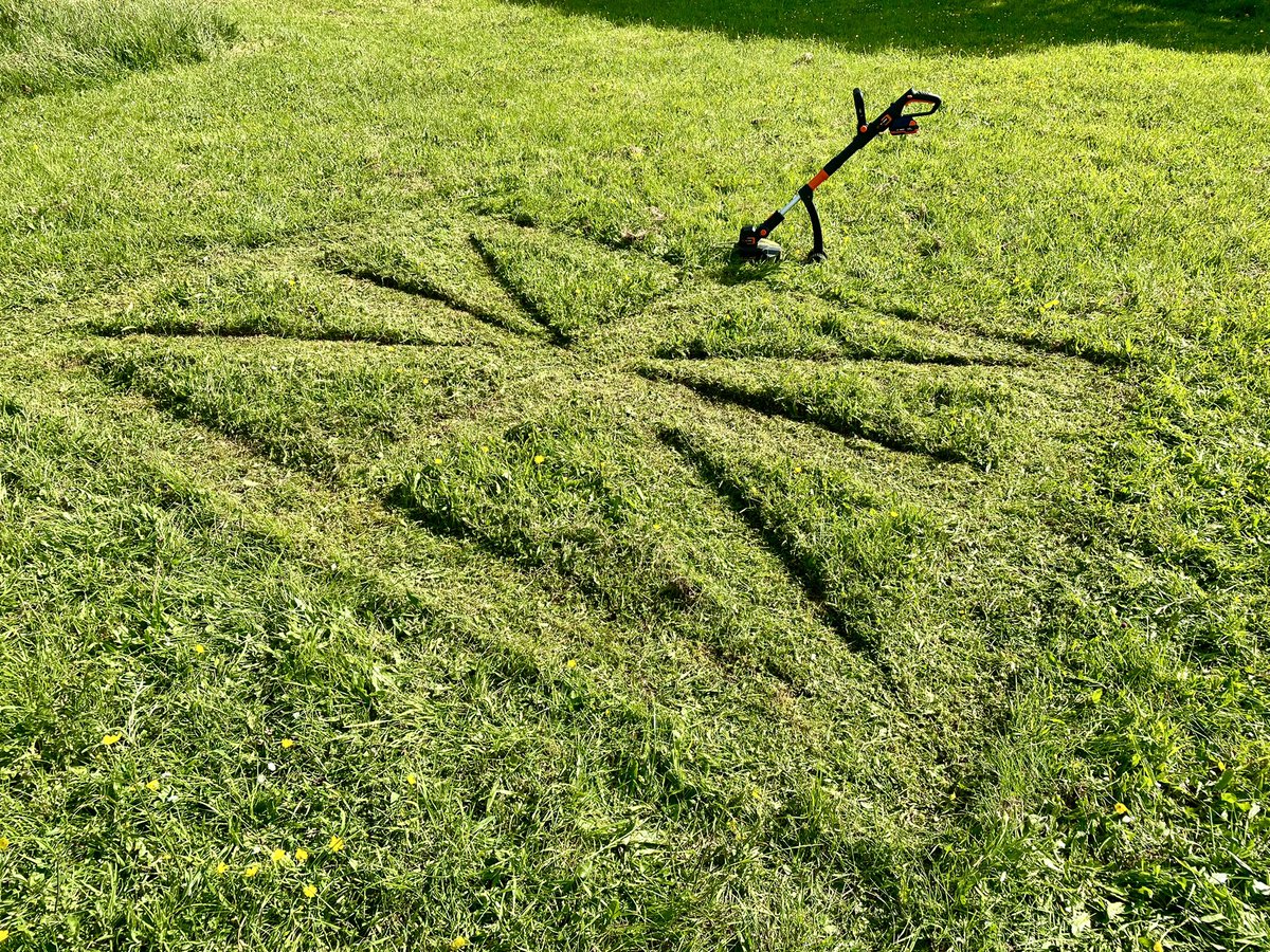 NFTCoogArt's tweet photo. #Jubilee #trimower #unionjack https://t.co/d4RguNJlb7