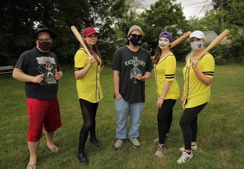 animatedhello's tweet photo. Behind the scenes of @westendgirlsshortfilm
#baseball #comedy #horror #fridaythe13th #heathers #indiefilm #behindthescenes #bts #filmfam #heatherdunham #animatedhello #buffaloactors #actress https://t.co/h9uZcd6bD4