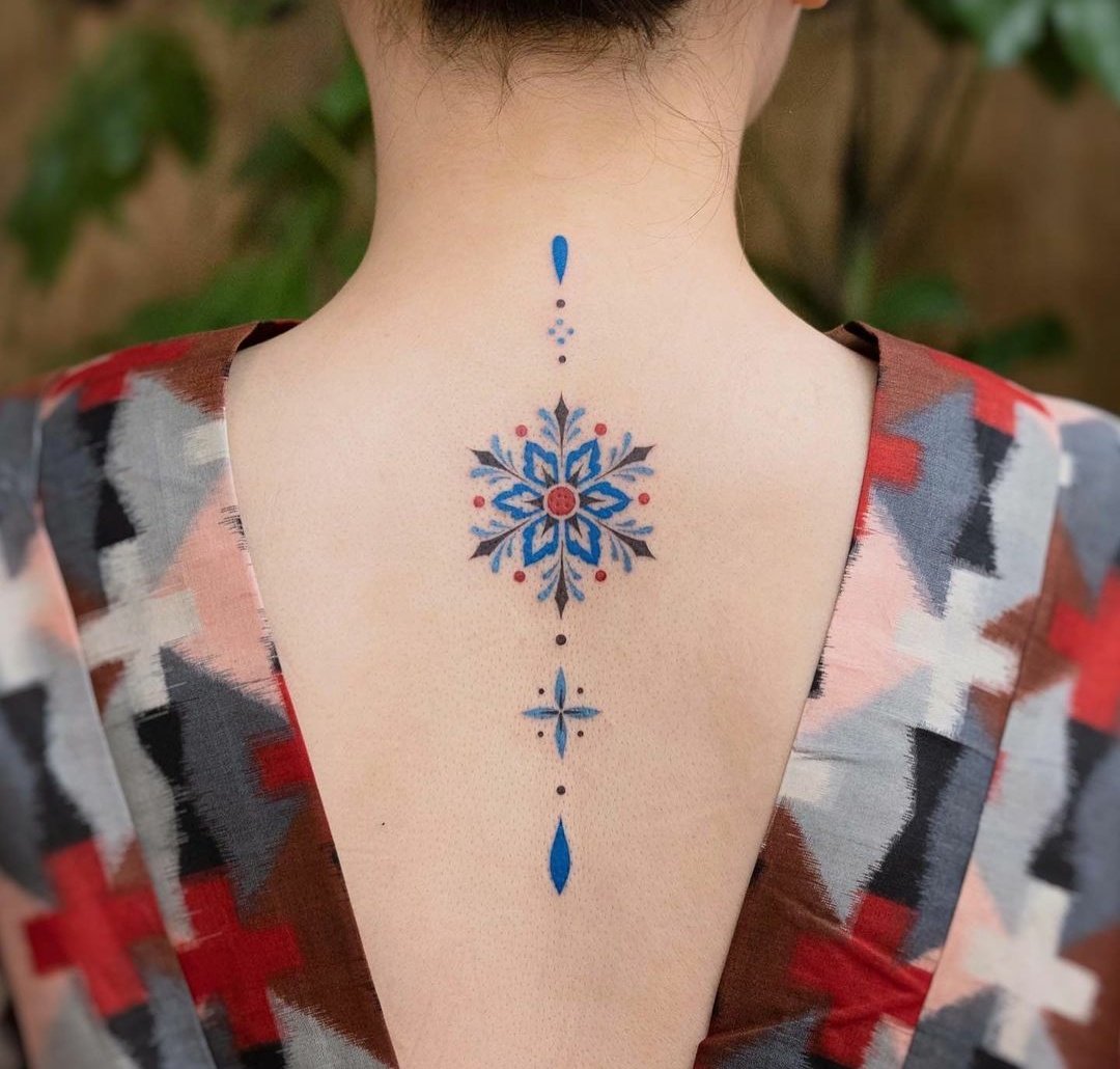 Custom Snowflake tattoo (only dost and lines) | Miguel Angel… | Flickr