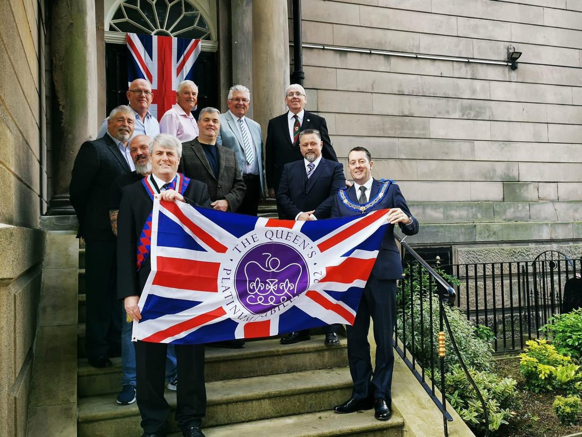 CheshirePGL's tweet photo. Senior #CheshireFreemasons Stephen Christian, Richard Dobbing and Andy Tong met outside our Masonic Halls in Chester and Birkenhead this morning to mark the beginning of this weekend's celebrations for Her Majesty's historic Platinum Jubilee.

#freemasons https://t.co/uhPqTCdazR