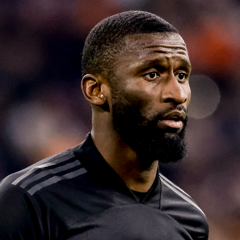realmadriden's tweet photo. 👏👏 @ToniRuediger joins Real Madrid.
#RealMadrid | #WelcomeRüdiger