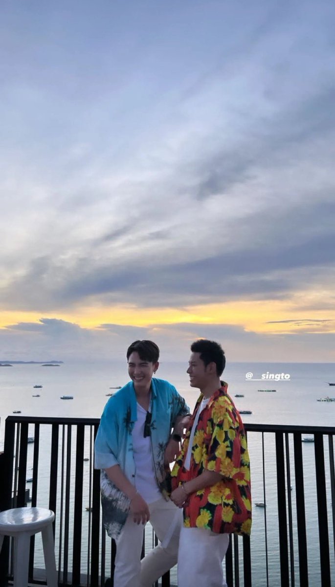 murasakihana02's tweet photo. เอิร์ธตั๊ดของพี่่ 😆😆 #SingtoPrachaya #pluster https://t.co/OjCMikj5nZ