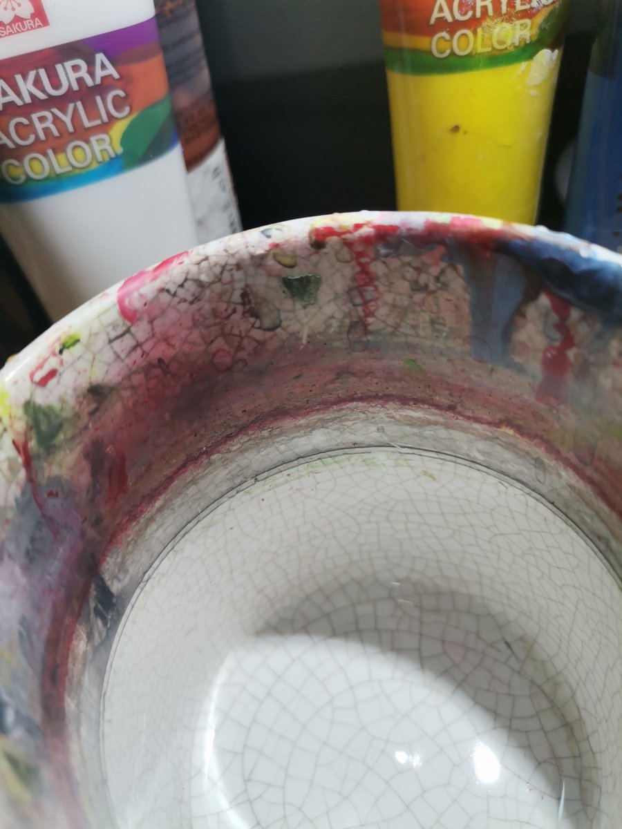 Elbiopuno's tweet photo. I love seeing my mug for painting turning like this.
It's like a clock where you can find out how long you have been practicing art.
#acrylicpainting #art https://t.co/noAHzDIJsy