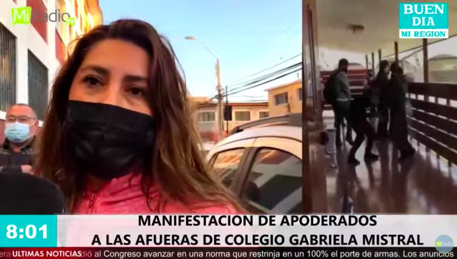 MiRadiols's tweet photo. 🔵 Apoderados protestan fuera del colegio Gabriela Mistral en Coquimbo por agresiones entre estudiantes al interior del establecimiento: "queremos pedir seguridad para el alumnado" https://t.co/tCBtQvzkfv