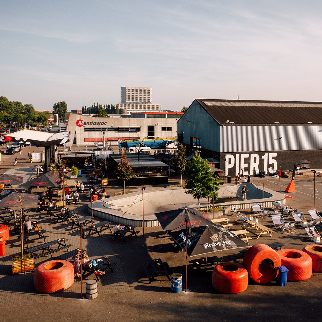 5tracksBreda's tweet photo. Met een oud stadscentrum vol historie, een creatieve broedplaats in het Havenkwartier en een internationale hotspot voor zaken heeft Breda echt voor ieder wat wils.

#5TRACKS #5TRACKSBreda #Breda #Belcrum #hotspotsBreda #vrijetijd #zomer #Havenkwartier https://t.co/U0RzbTdx9a