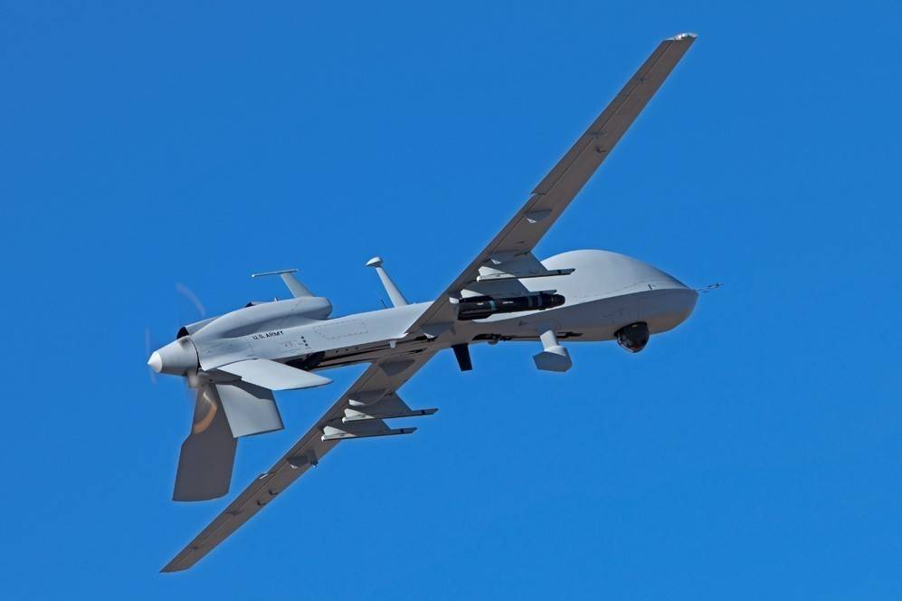 OvertDefense's tweet photo. US Plans to Sell MQ-1C Drones to Ukraine

READ: https://t.co/5mWSKjtXcR

#Ukraine #Aviation #Drones #GrayEagle #MQ1C #US #Mielec https://t.co/yGOthfUizC