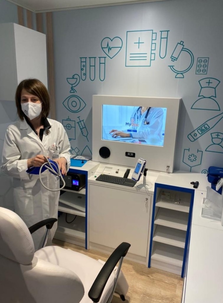 BewellConnect's tweet photo. Nous sommes ravis d’avoir accompagné #Iper, en partenariat avec Whealthy Care Solutions, dans le déploiement d'un espace de santé connecté. L’univers technologique de @BewellConnect offre une solution de #télémédecine de bout en bout. 
Un nouveau défi relevé avec succès ! https://t.co/mtuyNg4IkF
