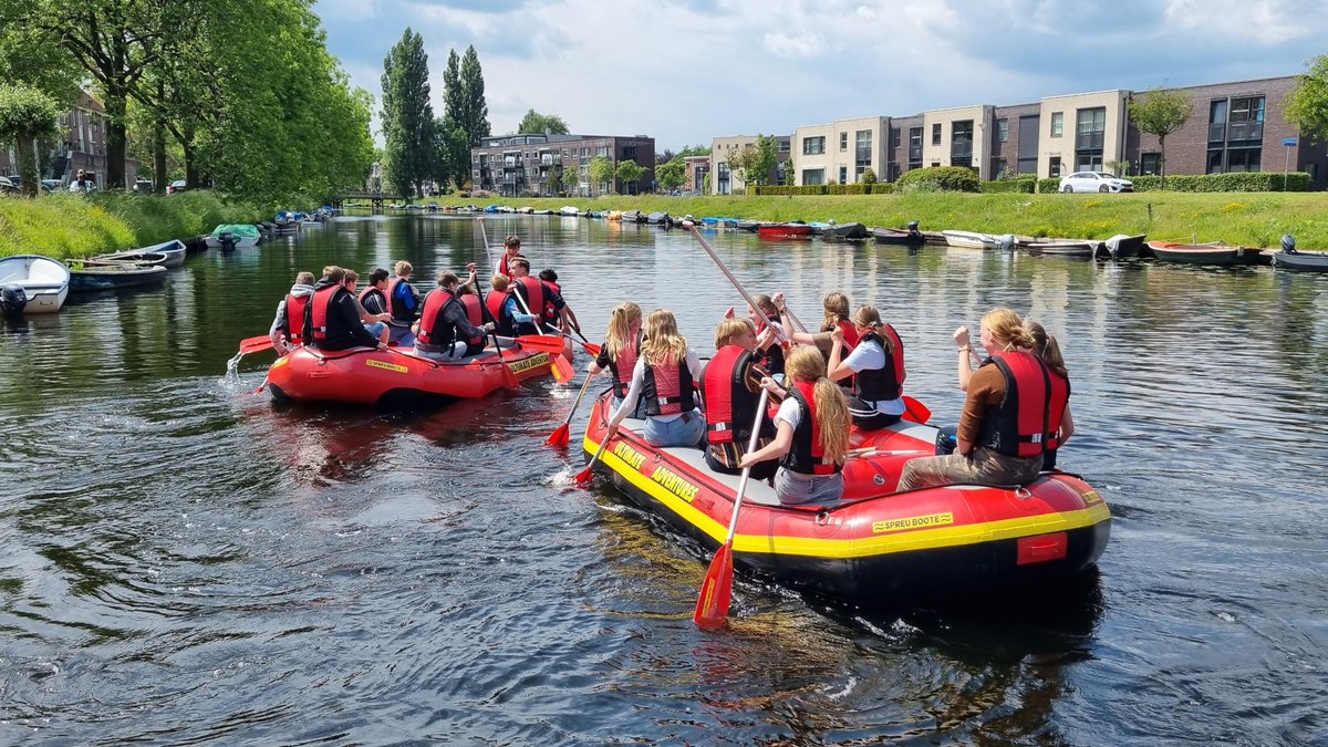 WDODelta's tweet photo. "Ik kijk nu wel anders naar water", dat horen we natuurlijk graag bij onze gastlessen! ππ§ Leerlingen van het #Greijdanus gingen deze week 'te water' in het De Nieuwe Vecht bij #Zwolle. Ze namen een kijkje in onze waterwereld en leerden meer over #waterkwaliteit! https://t.co/xay6j4iN00
