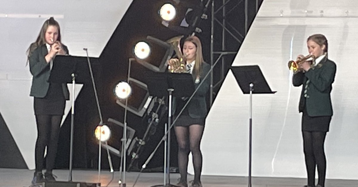Elen, Mabli a Beca fu’n perfformio yng nghystadleuaeth Ensemble Offerynnol Bl.7-9. Tri darn amrywiol, gwych! Llongyfarchiadau! 👏🏻👏🏻👏🏻Elen, Mabli and Beca competed in the Instrumental Ensemble for years 7-9. Three pieces performed with energy! Congratulations! 🏴󠁧󠁢󠁷󠁬󠁳󠁿❤️🤍💚🏴󠁧󠁢󠁷󠁬󠁳󠁿