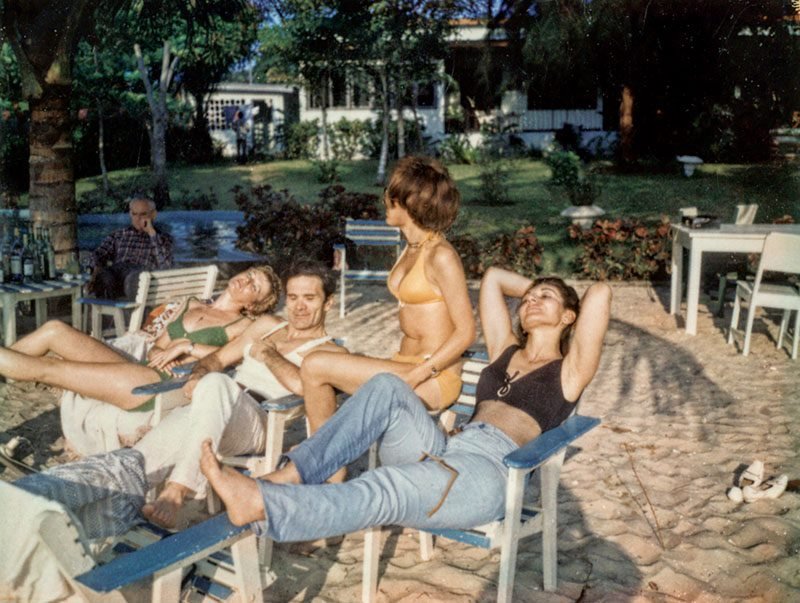Maria Callas, Pasolini y Dacia Maraini en modo verano. Alberto Moravia no lo ve claro.