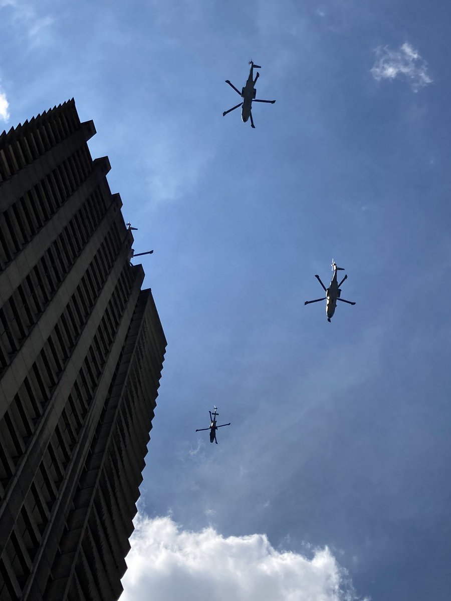 Fabulous views of the #flypast from the #barbican #platinumjubilee #redarrows