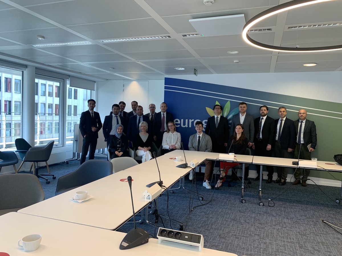 GAZBİR-GAZMER (@gazbirgazmer) on Twitter photo EPDK ve GAZBİR-GAZMER Türkiye delegasyonu olarak Eurogas’ı ziyaret ederek Avrupa’daki yenilenebilir ve düşük karbonlu gaz teknolojilerin geleceğini değerlendirdik.
<a href="/TCEnerji/">T.C. Enerji ve Tabii Kaynaklar Bakanlığı</a>
#EPDK
<a href="/gazbir_/">GAZBİR</a>
<a href="/cleangascenter/">Clean Gas Center/ Temiz Enerji Merkezi</a> EPDK ve GAZBİR-GAZMER Türkiye delegasyonu olarak Eurogas’ı ziyaret ederek Avrupa’daki yenilenebilir ve düşük karbonlu gaz teknolojilerin geleceğini değerlendirdik.
<a href="/TCEnerji/">T.C. Enerji ve Tabii Kaynaklar Bakanlığı</a>
#EPDK
<a href="/gazbir_/">GAZBİR</a>
<a href="/cleangascenter/">Clean Gas Center/ Temiz Enerji Merkezi</a>