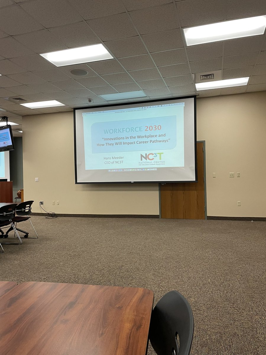 behaviorismyjam's tweet photo. So excited for day two of #engagetoempower with @hansmeeder … SO much great information from day 1, I know today will be full of golden nuggets as well! https://t.co/7Z0rfpvDmc