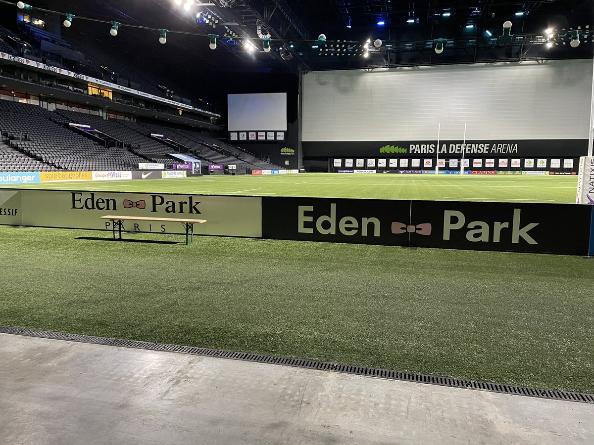 panneautique92i's tweet photo. Au plus près du terrain… 🏟 

Retrouvez moi au coeur de l’action et de l’émotion dimanche ! 

🎁 aux premières loges de la cérémonie des joueurs 

🍻  Sur les 40m de la plus grande bodega du monde 

#PasdePanneaux #SunDayFunDay https://t.co/smfnQmjfSW