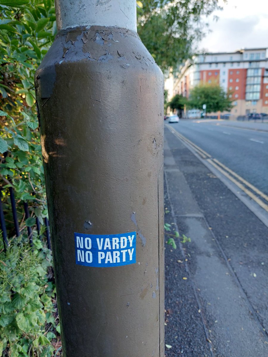 LeicesterWalls's tweet photo. "NO VARDY NO PARTY"
Too right.
#NoVardyNoParty #JamieVardysHavingAParty #ChatShitGetBanged #JamieVardy #Vardy #Vards #wagathachristie #Leicester #LCFC #Foxes #FoxesNeverQuit #Fearless #COYF #CTID #WhenYoureSmiling #WYS #FilbertWay #RawDykesRoad #KingPowerStadium #KPStadium #LE2 https://t.co/ND7QHpPY7L