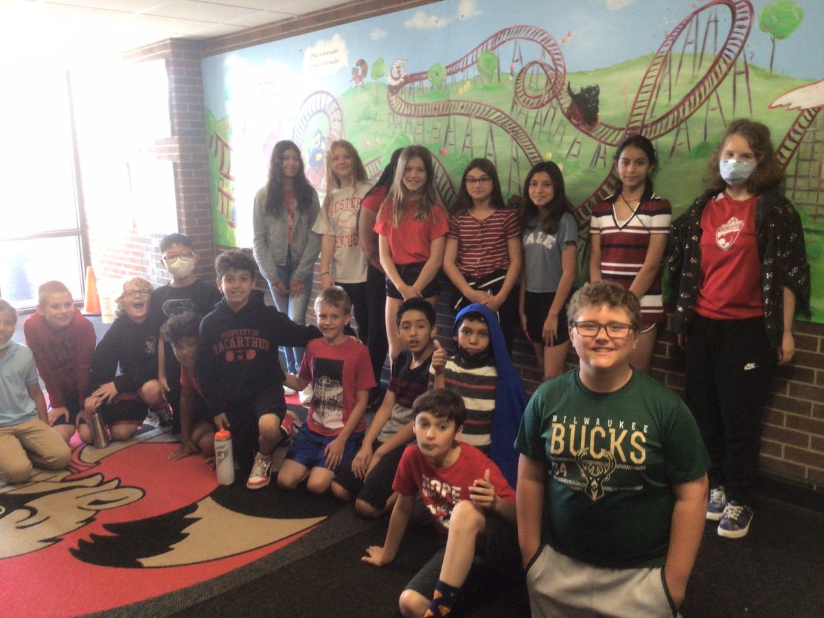 msfunksclass's tweet photo. 5th grade class took a tour of @D23MacArthur &amp; are so excited! @D23Sullivan #endoftheyear #celebrate https://t.co/vQSRwmea9J