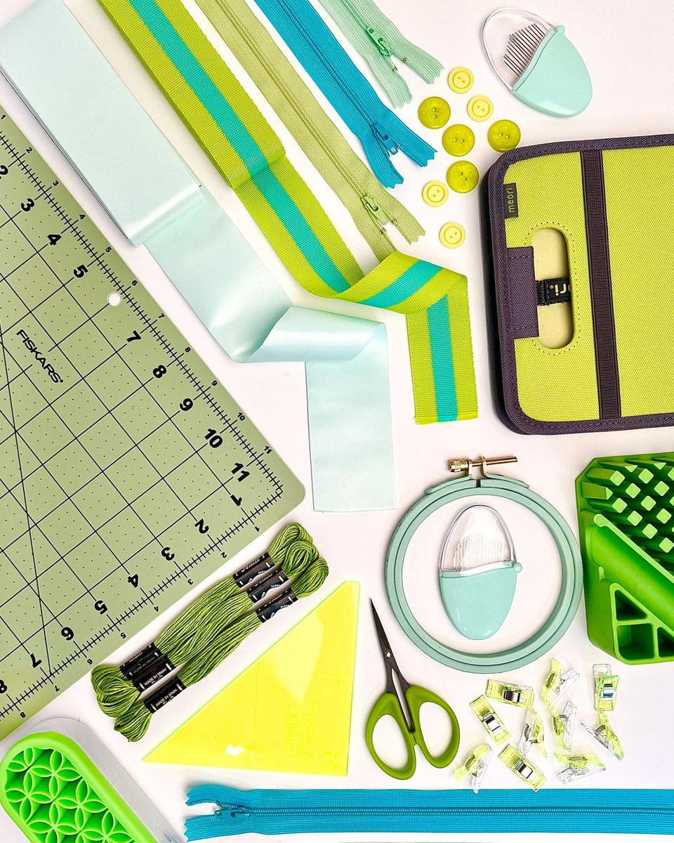 Aqua/Mint/Lime. Its the Aqua/lime nylon webbing for me.  And those needle "pebbles".  Whats your favorite color/favorite notion??

LIME GREEN
Stash N Store Lime ISE 738 Its Sew Emma
Tula Pink Web 1.5x2yd Lime/Aqua TK9038 04 2YD Renaissance 
Zipper 14" Key Lime Pie ATK 360 Atkinso