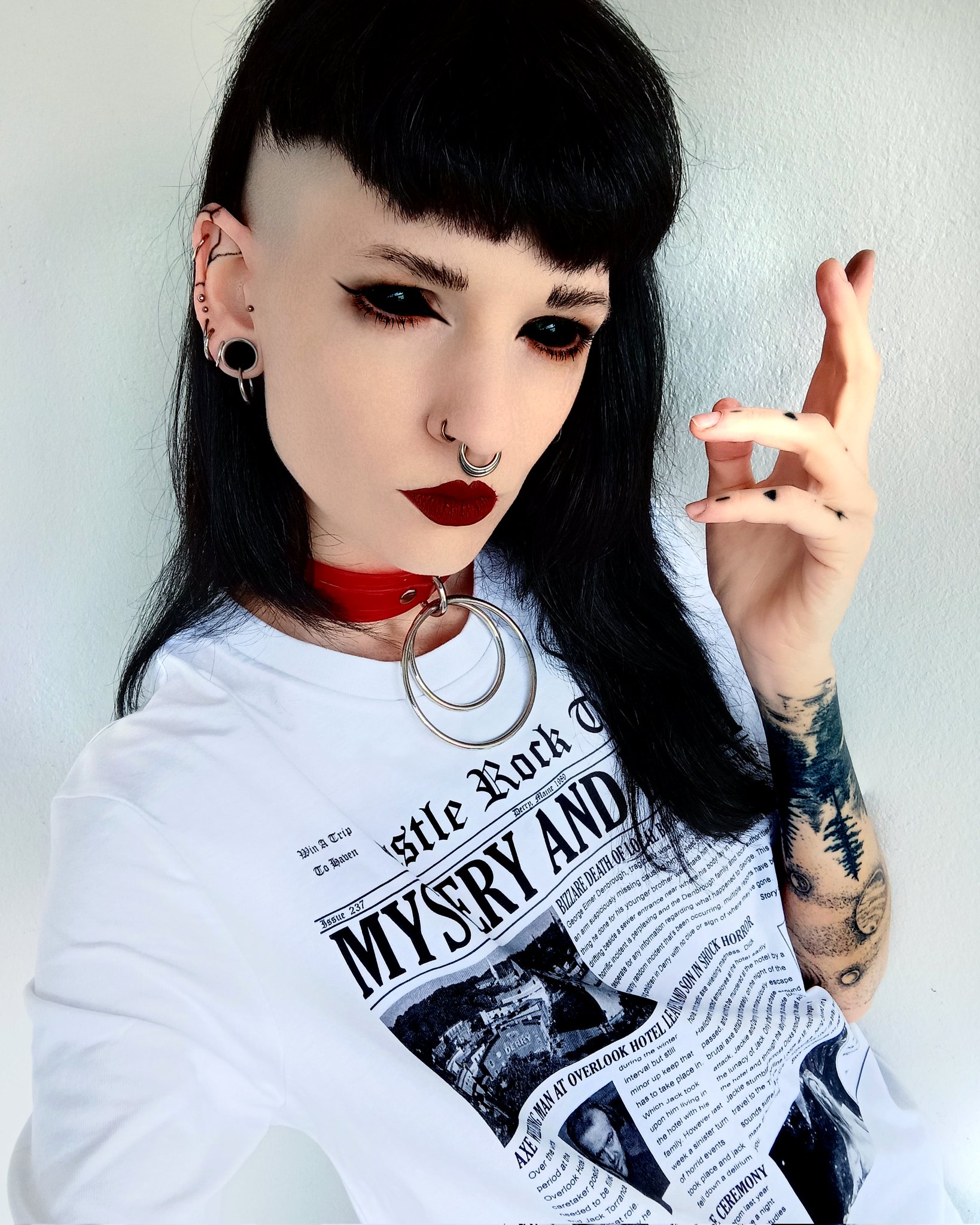 Missjescho on Twitter: "Hey. It's your friendly neighborhood demon again.  What's up?! #altgirl #gothic #artwtt https://t.co/SD2bm23bWD" / Twitter