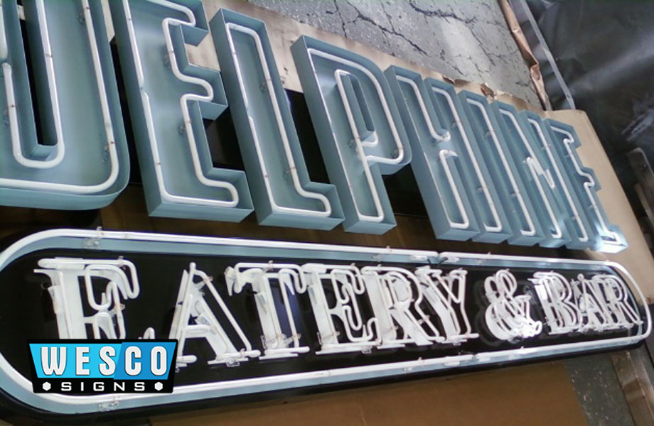 wescosigns_'s tweet photo. Neon signs are the best way to give your business a rustic look. They serve as great interior decoration and great way to express your Slogan or just a cool message. 
-
#neon #neonlights #wescosigns #business https://t.co/RkzTk86LSm
