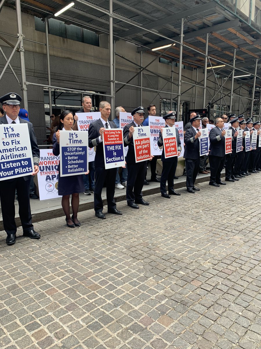 AlliedPilots's tweet photo. Tired of delays and cancellations at @AmericanAir? So are we. We’re on Wall Street to share these concerns with the people the company may actually listen to... INVESTORS #thefixissection6 #thefixissectionsix https://t.co/1qIkJSij7f