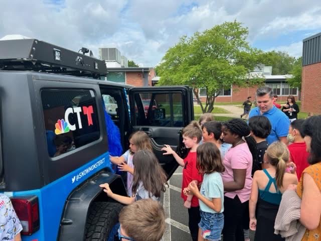 Roaring Brook School tweet media