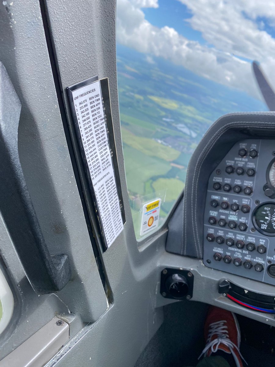 Oc 406 Sqn Willesden tweet media