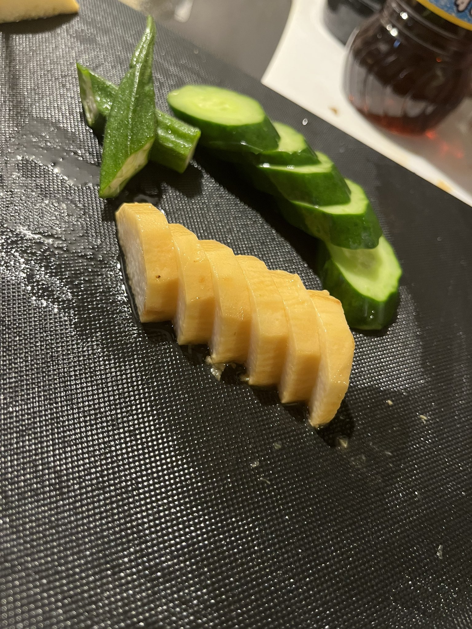 Blueの颯 最近趣味聞かれて特にないんだよねーって言い続けてたけど忘れてた 趣味は漬物作りです 始めた理由はtwitterのネタ探しのためと漬物が好きだからです 始めた動機がそんな感じなので訳10ヶ月ぶりの趣味です T Co Tuad279cg6 Twitter