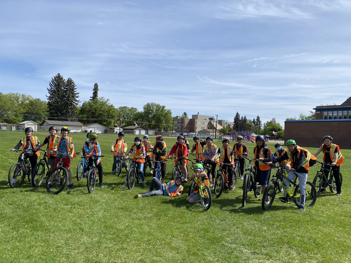 A beautiful day out in Saskatoon. Thanks to the Care and Share Bike Locker for making this adventure possible! <a href="/cityofsaskatoon/">City of Saskatoon</a> <a href="/StoonPubSchools/">Saskatoon Public Schools</a> #caswellschool