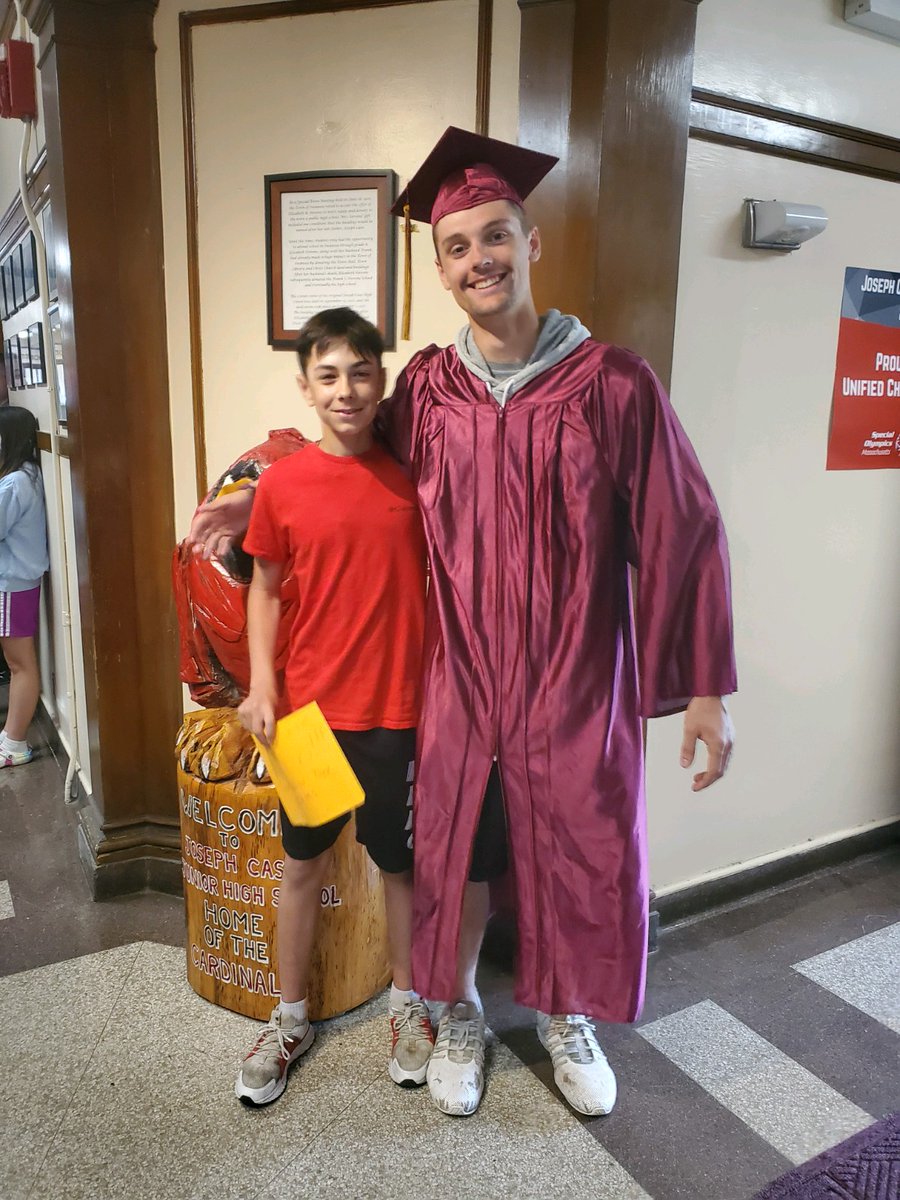 Thank you @superswansea16 <a href="/casehighprinc/">Brian McCann</a> <a href="/costa12chris/">Chris Costa</a> <a href="/BobSil42/">Bob Silveira</a> <a href="/gkelley_25/">Greg Kelley</a> <a href="/HoyleSchool/">hoyleschool</a>... for such a special memory Case High Class of 2022 Senior Stroll