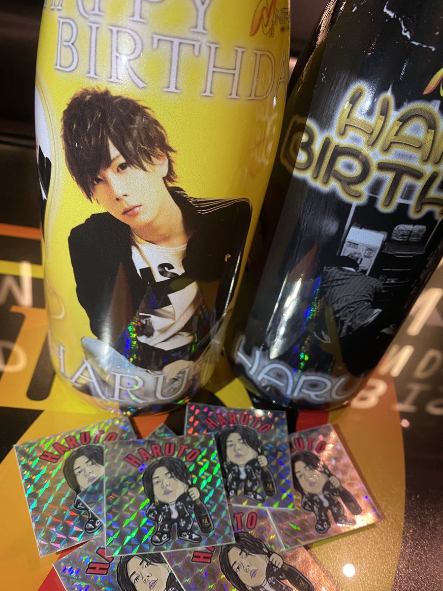 6月ですね。
誕生日なのでオリシャンとステッカー作りました。
ステッカー欲しい人言ってください。
あとオリシャン入れていただいたら城之内がビンダします
よろしくお願いします
イベントは6日です。

#gdニトロ　#gdエレメンツ
