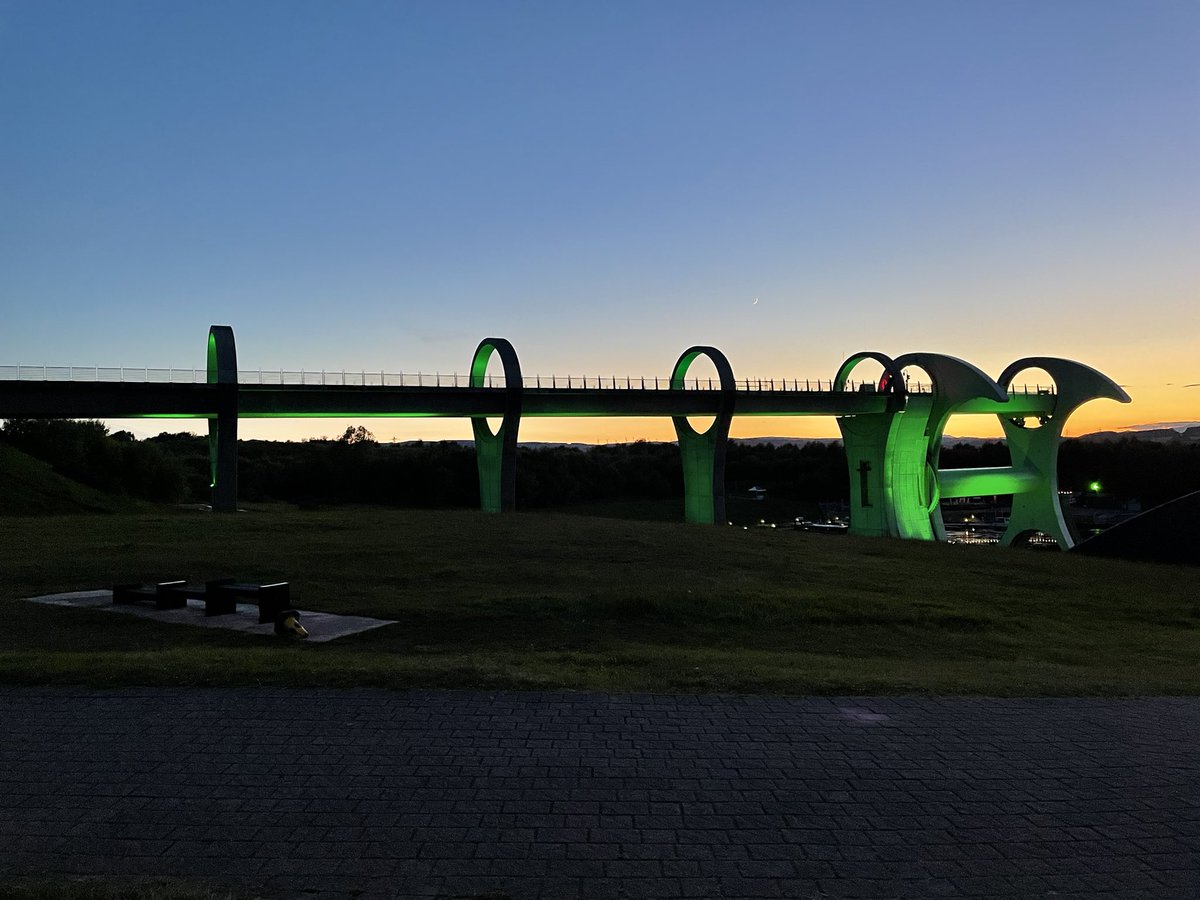 #TheKelpies and #TheFalkirkWheel were looking simply stunning last night! 

Thank you to @scottishcanals for joining our #LightUpForLyme campaign, helping to raise crucial awareness of #LymeDisease!

#lymediseaseawareness #lyme #tickbornedisease #lymediseaseawarenessmonth