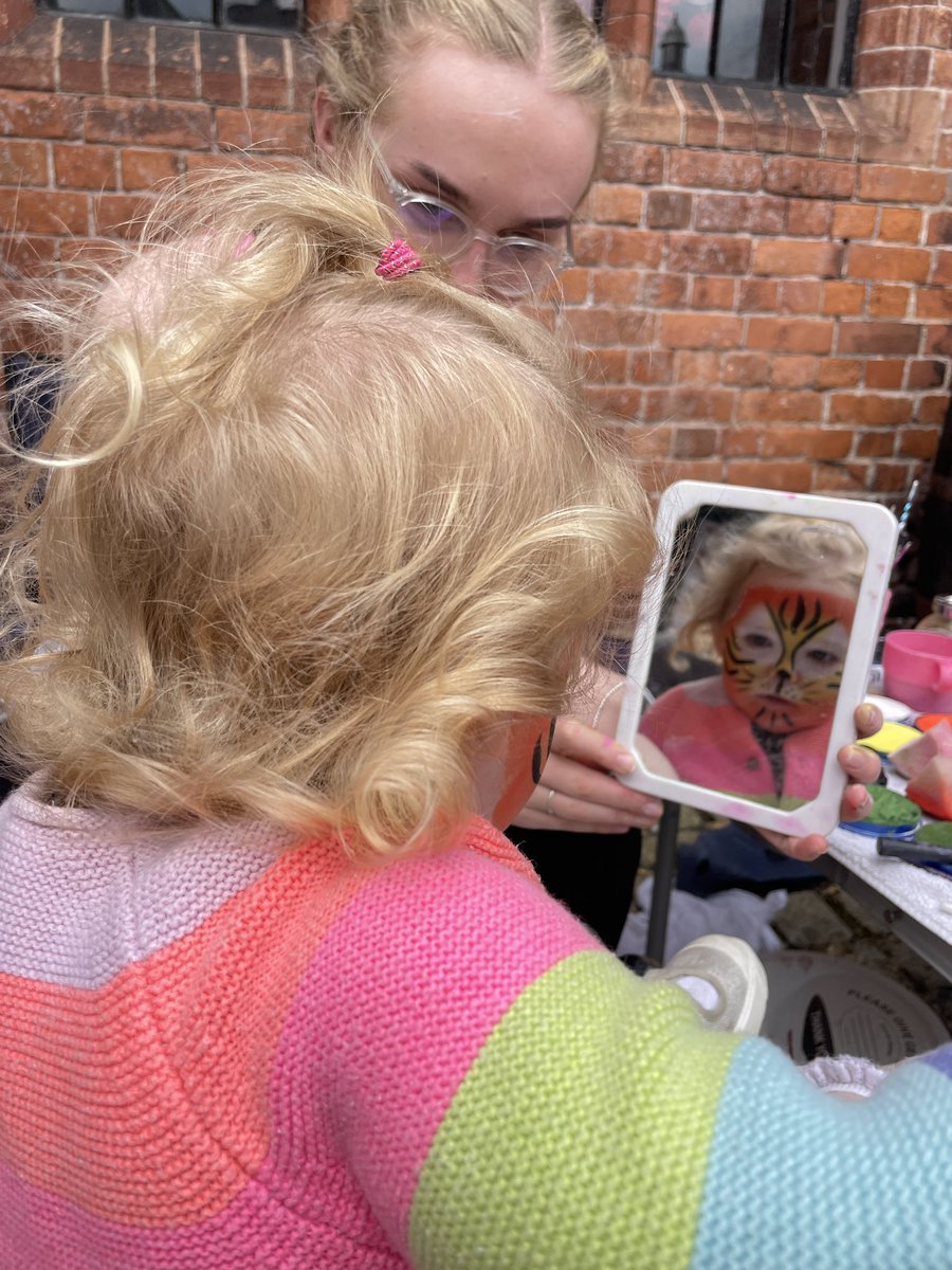 Blakemere Village tweet media