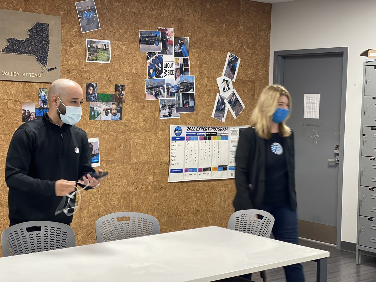 GrACRSCommons's tweet photo. Great store visit!!! @judy_cavalieri @KirkBailey17 @GregoryLeone5 @ErickSabater9 @SandyDakak https://t.co/Ens4anVBvx