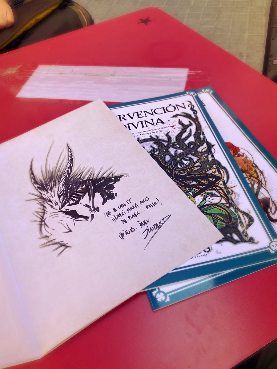polipiel's tweet photo. Da tanto gusto ver qué las cosas gustan….😜
Que los amigos confíen en tu trabajo y lo valoren es media vida!
#firmando #IntervencionDivina  #TierrasQuebradas #rpg 
@PenarandaFerrer has visto???
Gràcies @_Alex_Kidd_ !!! https://t.co/1qlgMS98Sp