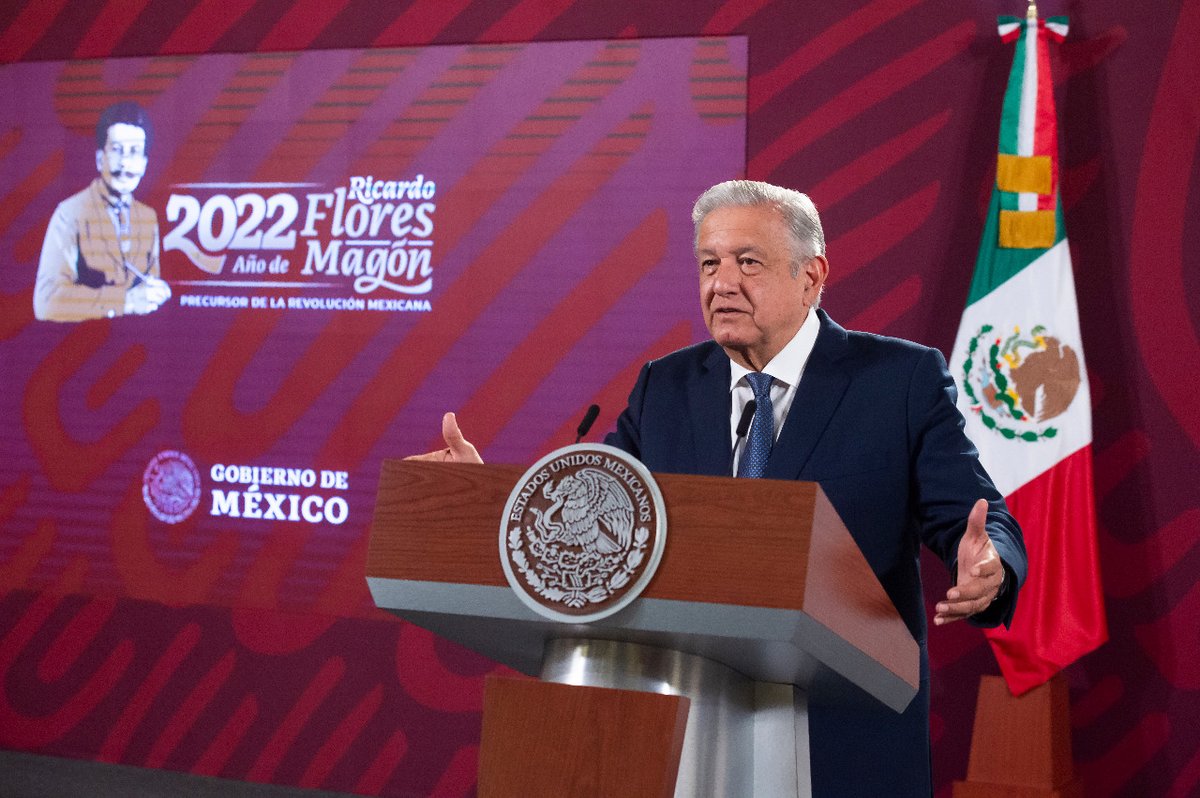 Es compromiso del presidente <a href="/lopezobrador_/">Andrés Manuel</a> llevar justicia a los trabajadores. Desde 2018 el salario mínimo aumentó 67%. Son 21 millones de afiliados al IMSS con salario promedio de $14,613. Se han basificado a 500 mil maestros y más de 50 mil trabajadores de la salud.