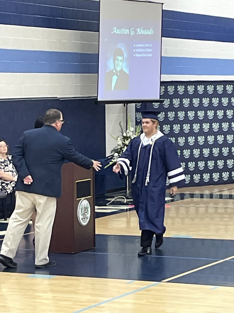 _HeatherRhoads_'s tweet photo. Today was graduation day. I couldn’t be more proud of this boy.  Magna Cum Laude, Academic Merit, Maryland Scholars, Athletic Scholars, Academic Letters, and more.  Congratulations Austin!! The future is SO bright! https://t.co/Qc81d5zPW7