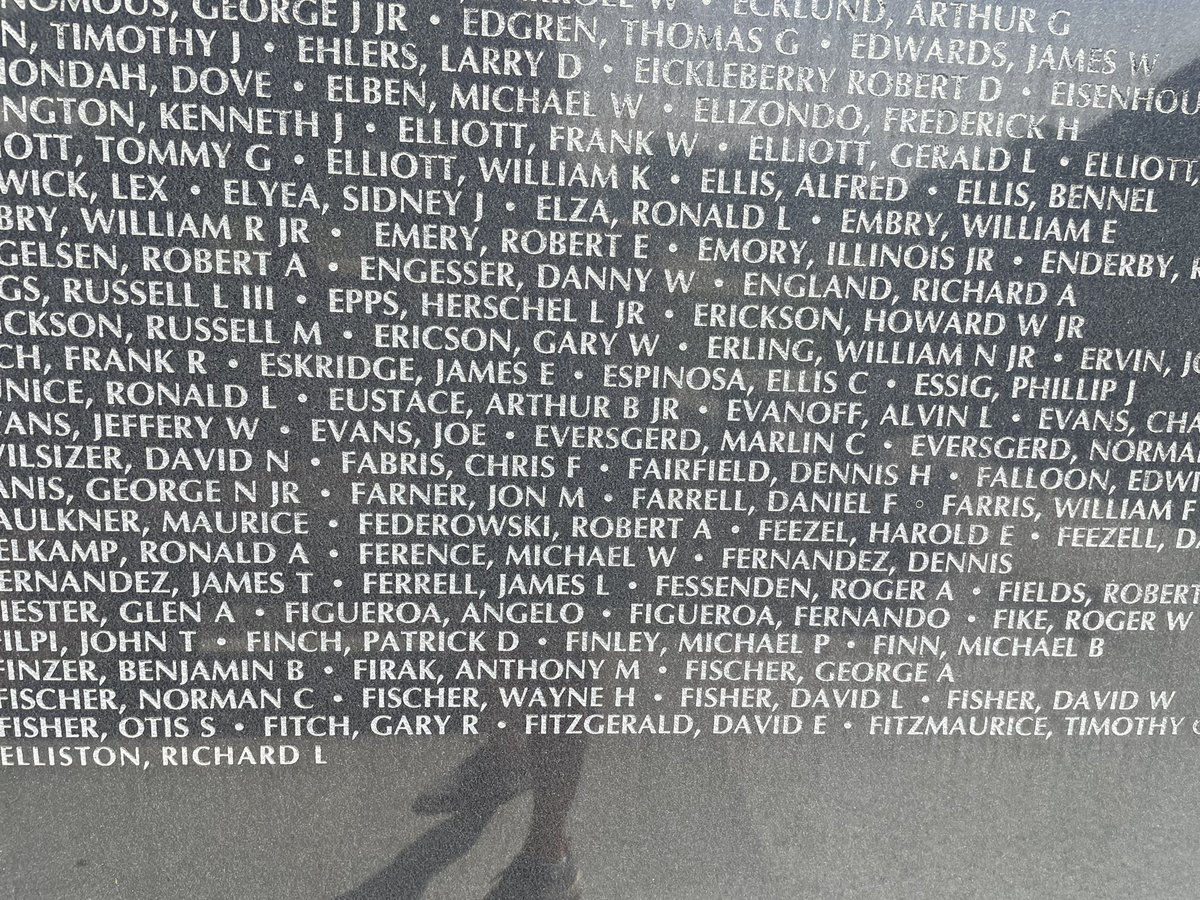 MrsDeHaan's tweet photo. HCMS Springfield trip 2022. Stop #2 - War Memorials. @fsd157c @HCMSTigers157c https://t.co/L7xVvVvhYD